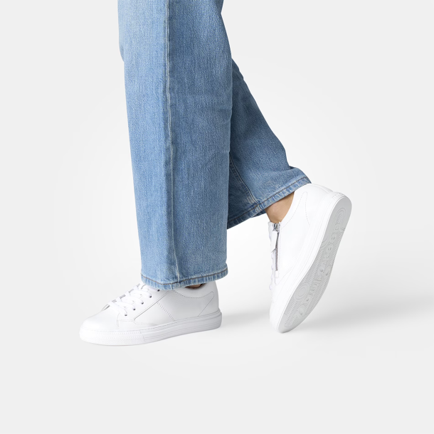 Paul Green - Sneakers i hvid lak med snre og lynls - 5416