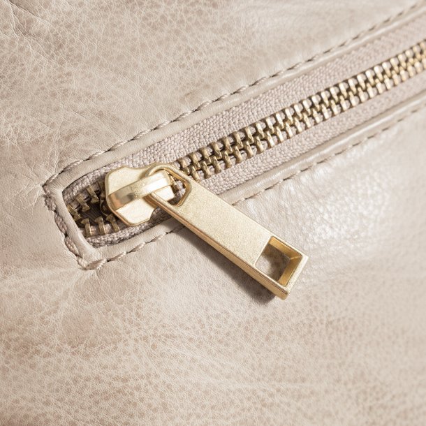 Depeche - Lille bltetaske i sand - 12346