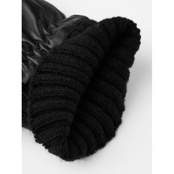 Hestra - luffe i sort skind med varmt foer - Tina  