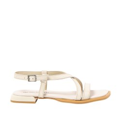 Art - Flad sandal i r�hvid lak med krydsremme - 2001