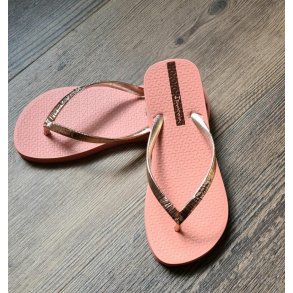 Ipanema - Flip flop i rosa med metal-look