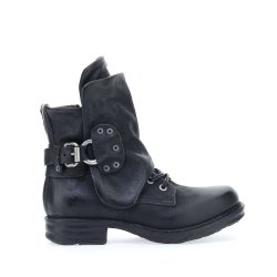 Airstep - Stvlette i sort med slag, snre og lynls 