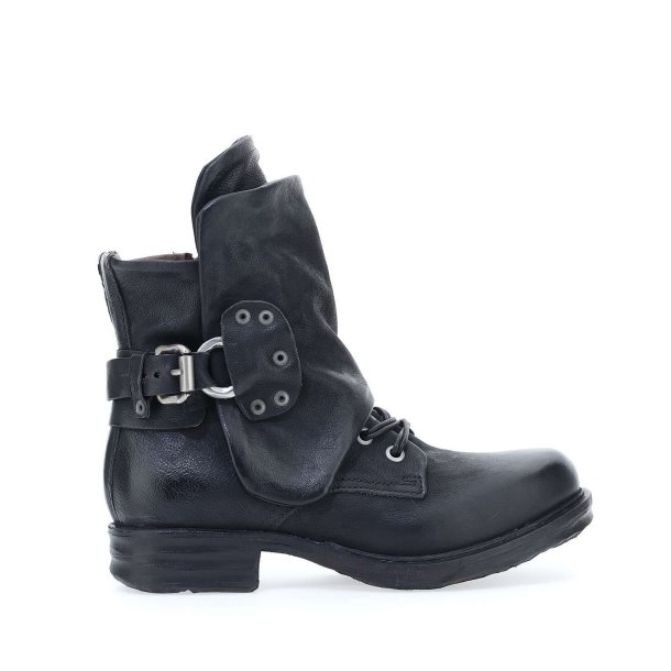 Airstep - Stvlette i sort med slag, snre og lynls 