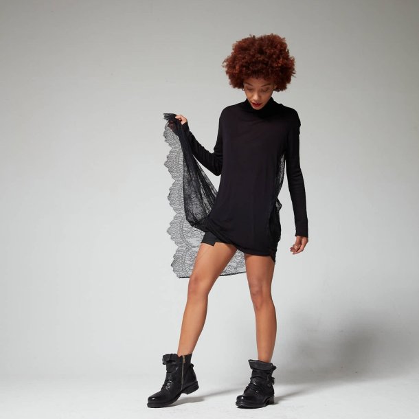 Airstep - Stvlette i sort med slag, snre og lynls 