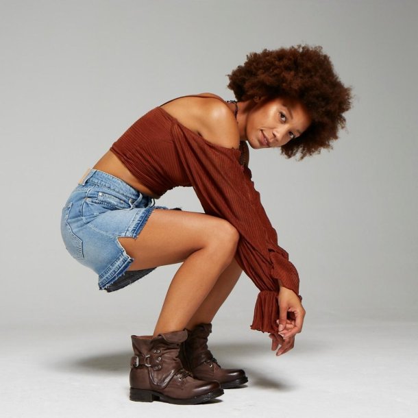 Airstep - Stvlette i brun med slag, snre og lynls 