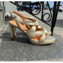 Fugtig sorg Henstilling Billi Bi - Sandal i guld med høj hæl og plateau - 4675 - BILLI BI - Como  Shoes