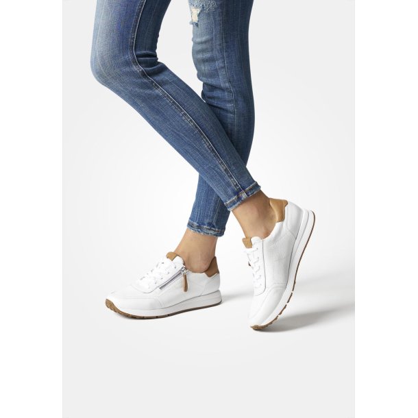 Paul Green - Sneakers i hvid med snre og lynls - 4085