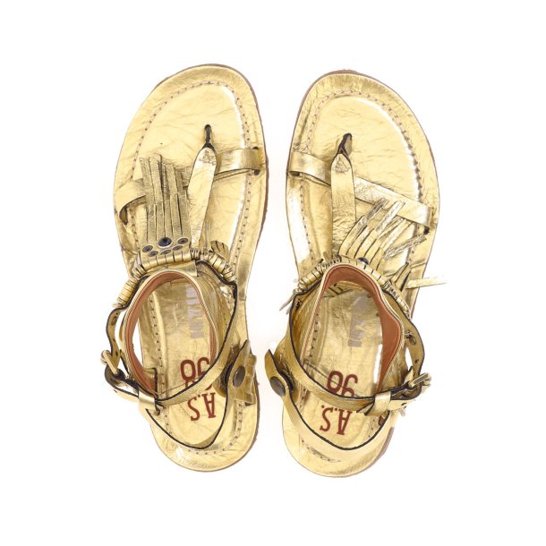 Airstep - Flad sandal i guld med tsplit og frynser