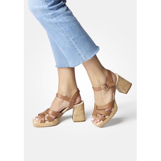 Paul Green - Sandal i cognac med korkhl - 6073