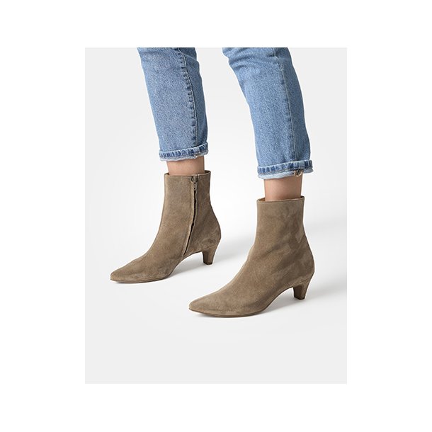 Paul Green - Stvlette i sandfarvet ruskind med lille hl - 8288