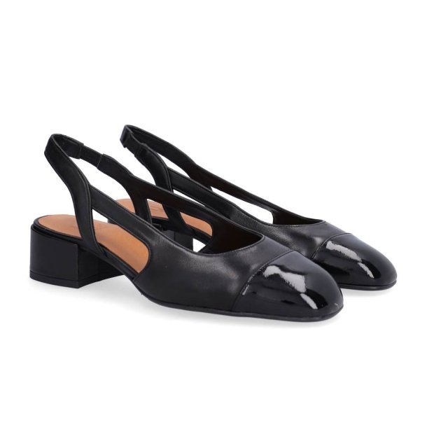 Billi Bi - Sko i sort med slingback og lille hl - A8069
