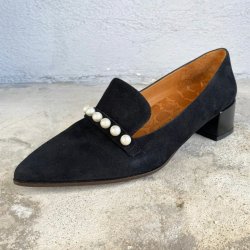 Chie Mihara - Loafer sort med perler og moderat hæl - Jiyo - CHIE MIHARA - Como Shoes