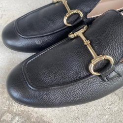 Paul Green - Loafer i sort med guld-bidsel - 2596