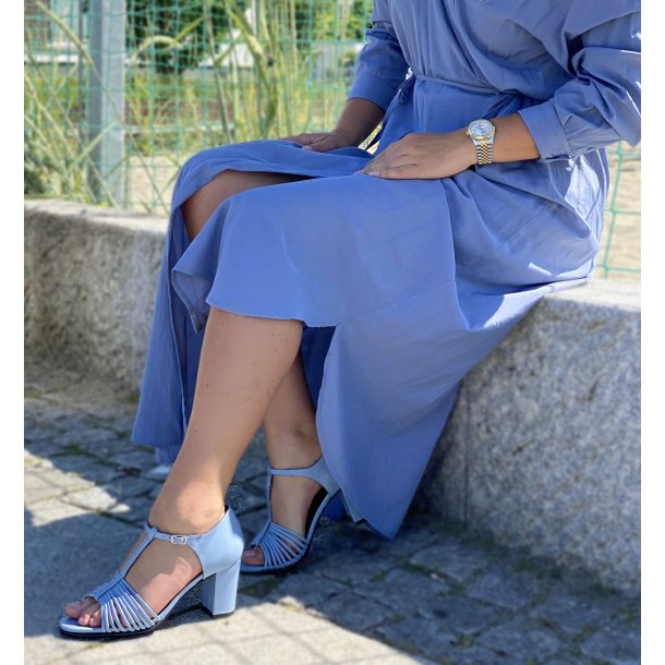 Nordic Shoepeople - Sandal i lysebl med tynde remme og hj hl - Liva 38