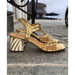 Cie Mihara - Sandal i flettet guld med blokhl i strib - Lantes 
