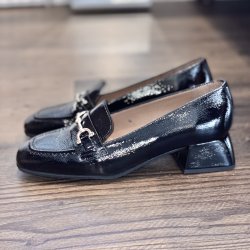 Wonders - Loafer i sort lak med bidsel og lille hl - 1903