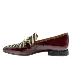 Chie Mihara - Flad loafer i bordeaux med zebra - Gildo