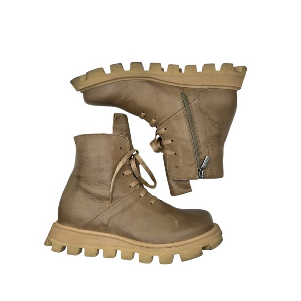 Lofina - St�vlette i varm sand med chunky s�ler 