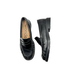 Wonders - Loafer i sort med rynkeeffekt og flad h�l - B9170