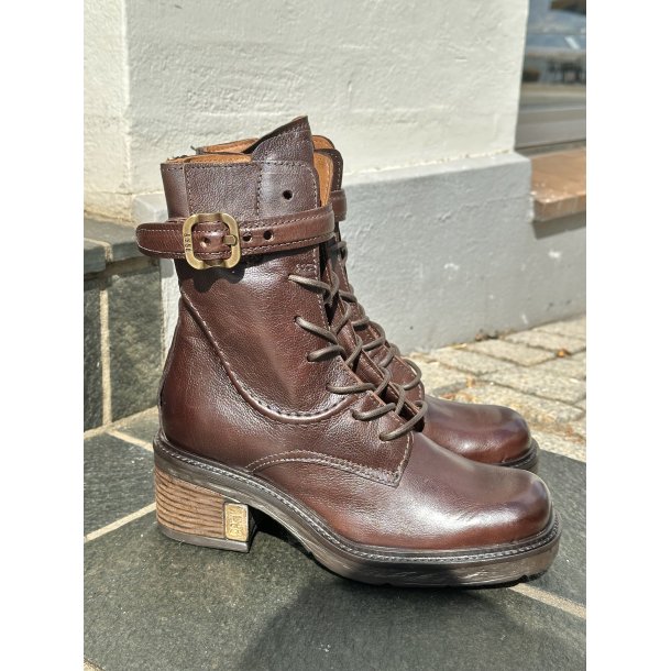 Airstep - St�vlette i m�rkebrun med sn�re og lynl�s 