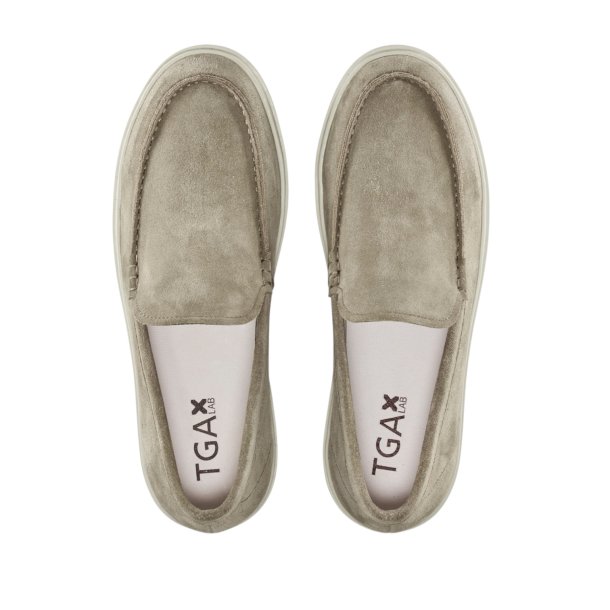 TGA By Ahler - Slip-on sko i sandfarvet ruskind og hvid s�l - 306