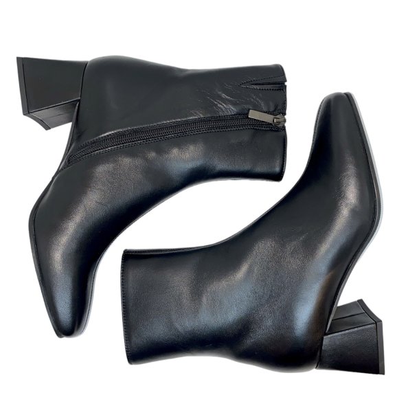 Bukela - St�vlette i sort med blokh�l - Grace