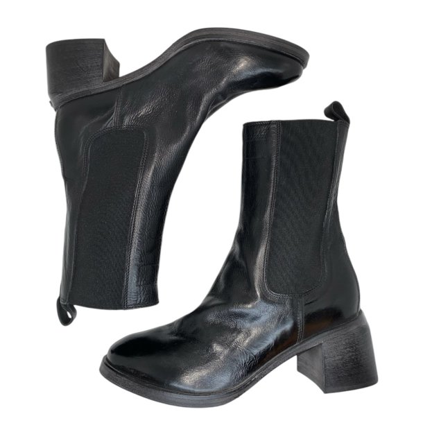 Moma - Stvlette i sort med elastik og moderat hl 