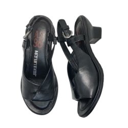 Airstep - Sandal i sort med slingback og mellemhl