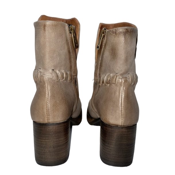 Airstep - Stvlette i sand med hl og plateau