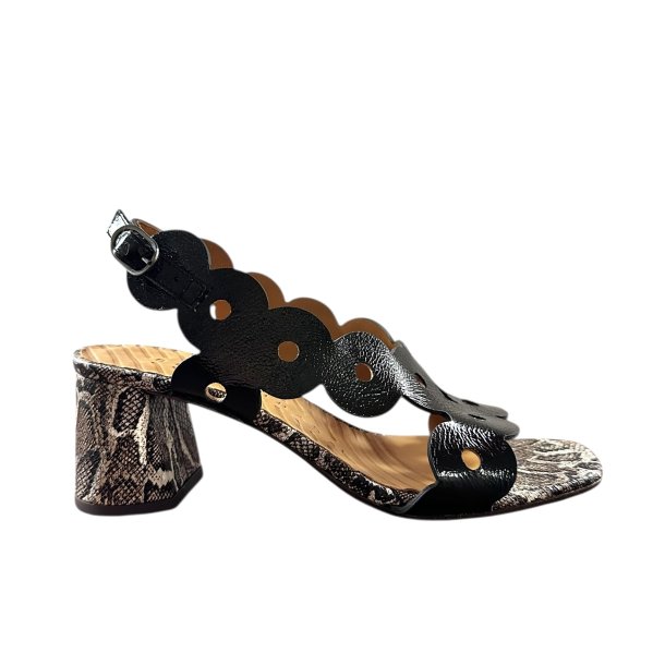 Chie Mihara - Sandal i sort lak og print p� h�l - Ryed