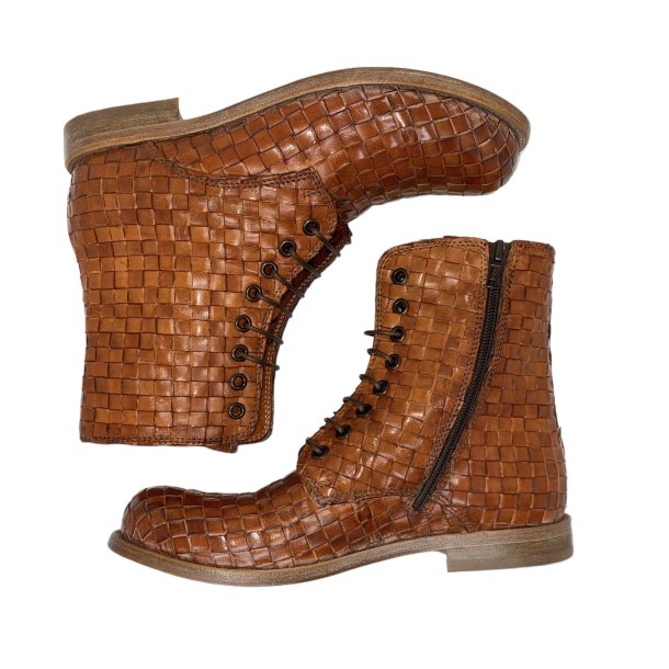 Moma - Stvlette i cognac flet med snre og lynls 