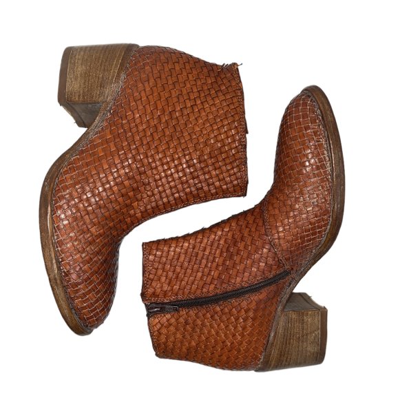 Moma - St�vlette i cognac flet med h�l