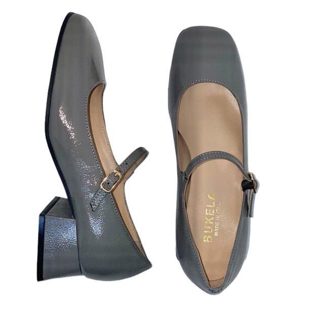 Bukela - Sko i gr lak med rem og lille hl - Twiggy