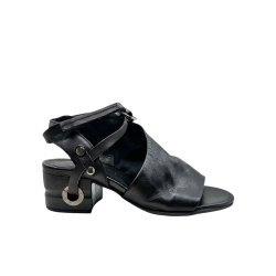 Airstep - Sandal i sort med ankelrem og moderat h�l 