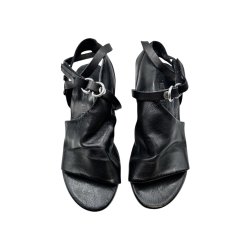 Airstep - Sandal i sort med ankelrem og moderat h�l 