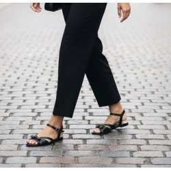 Billi Bi - Flad sandal i sort med ankelrem og sl�jfe - A8652