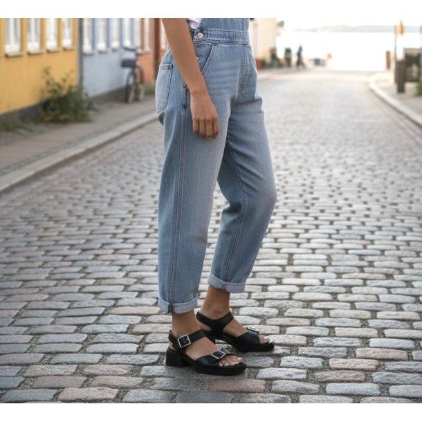 Art - Sandal i sort med plateau og moderat h�l - 2061