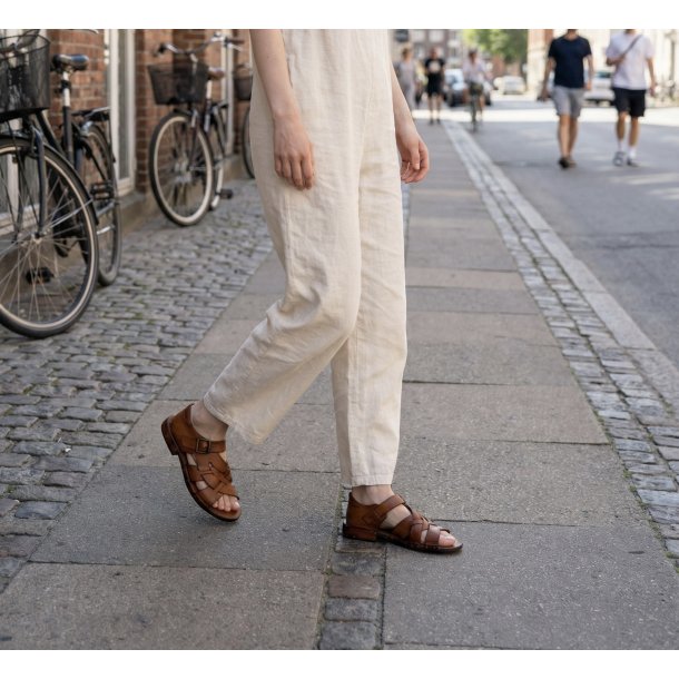 Bubetti - Sandal i cognac med bred flet og sp�nde - 3583