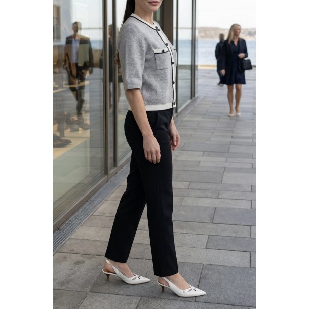 Billi Bi - Pumps i r�hvid med slingback og lille h�l - A8091