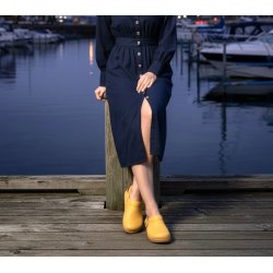 Art - Flad lukket sandal i gul med h�lrem - 2024