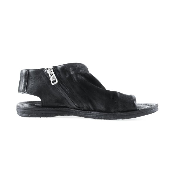 Airstep - Flad sandal i sort med lynl�s