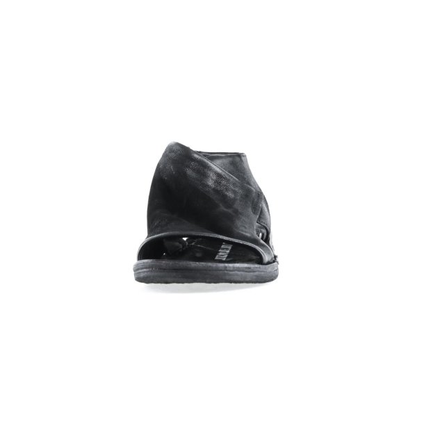 Airstep - Flad sandal i sort med lynl�s