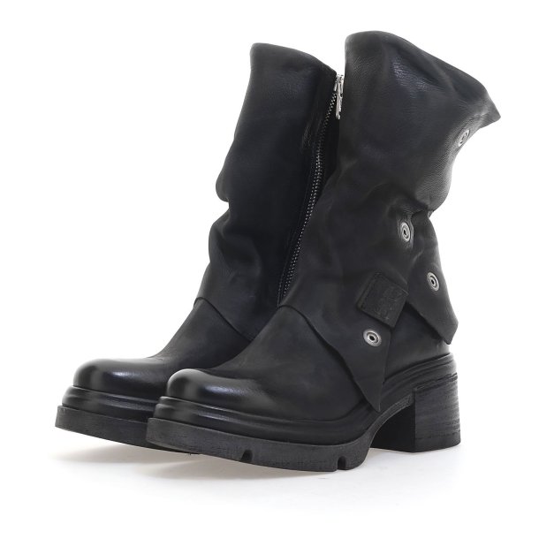 Airstep - Stvlette i sort med slag og slv-detaljer