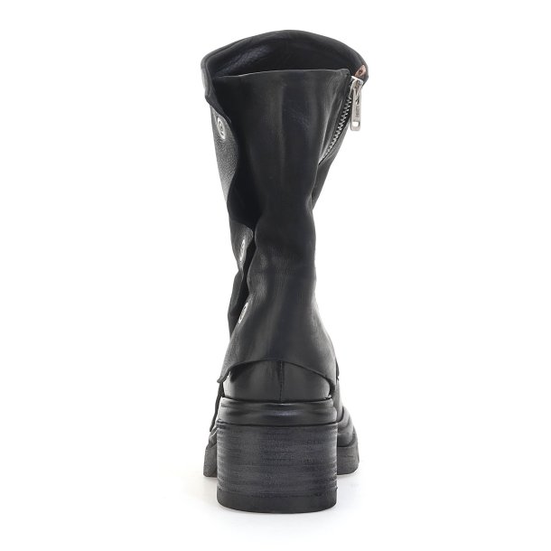 Airstep - Stvlette i sort med slag og slv-detaljer