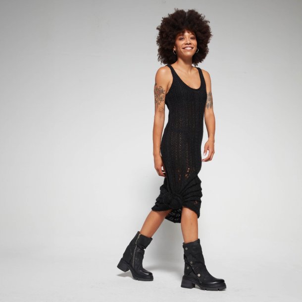 Airstep - Stvlette i sort med slag og slv-detaljer