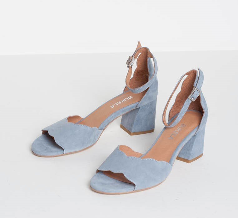 Bukela - Sandal i lyseblå ankelrem - Model Alicia Como Shoes