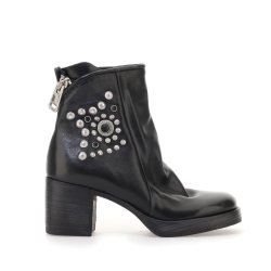 Airstep - Stvlette i sort med nitter, plateau og hl 