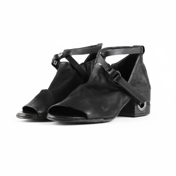 Airstep - Sandal i sort med ankelrem og moderat h�l 