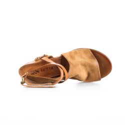 Airstep - Sandal i camel med ankelrem og moderat h�l 