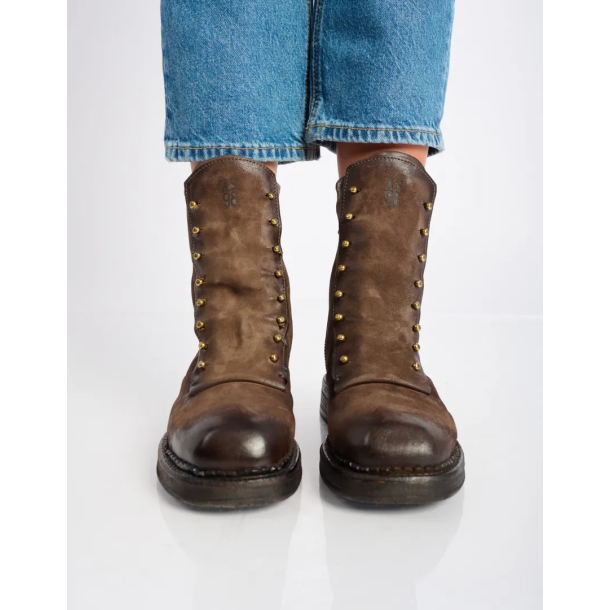 Airstep - St�vlette i brun ruskind med sm� nitter 